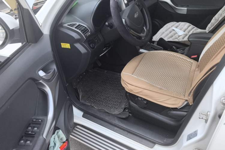 Used Chery Tiggo 3 2014 1.6L CVT Fashion Edition Driver Seat