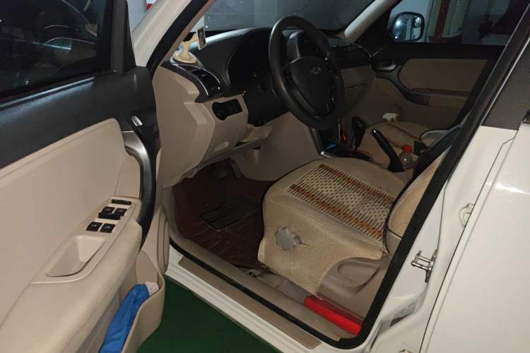 Used Chery Tiggo 3 2014 1.6L CVT ZhiShang Edition Driver Seat