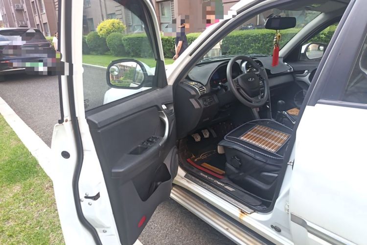 Used Chery Tiggo 3 2014 Magic Edition 1.6L Manual Fashion Version Driver Seat