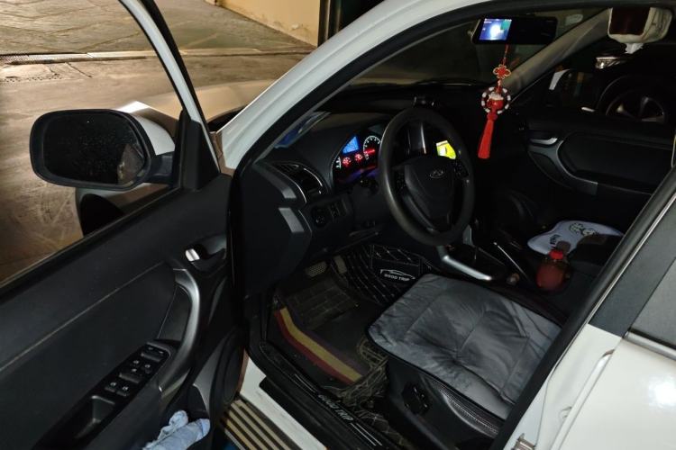 Used Chery Tiggo 3 2014 1.6L CVT ZhiShang Edition Driver Seat