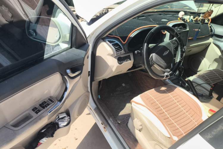 Used Chery Tiggo 3 2014 1.6L CVT ZhiShang Edition Driver Seat