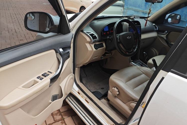 Used Chery Tiggo 3 2014 1.6L CVT Luxury Edition Driver Seat