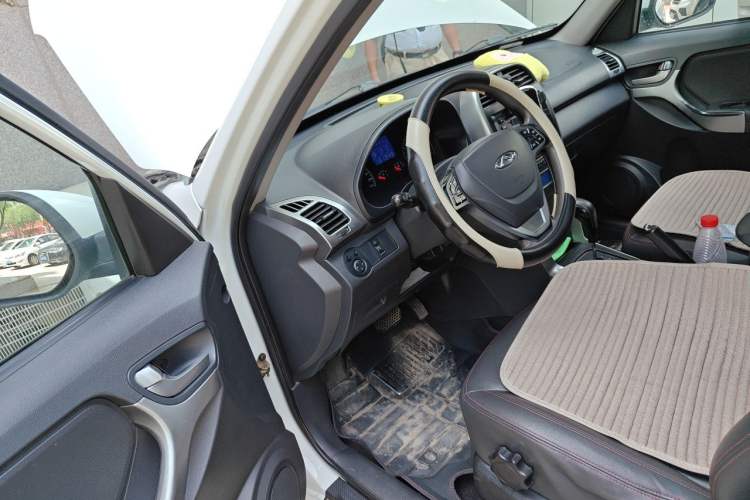 Used Chery Tiggo 3 2014 1.6L CVT ZhiShang Edition Driver Seat