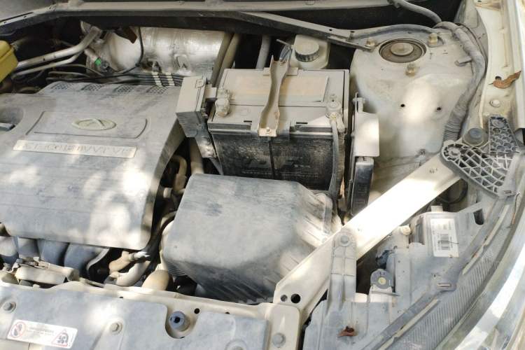 Used Chery Tiggo 3 2014 1.6L CVT ZhiShang Edition Engine Bay Left