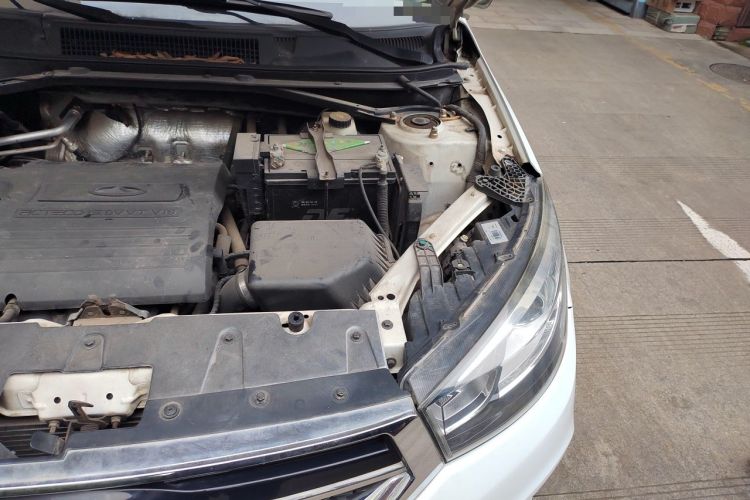 Used Chery Tiggo 3 2014 1.6L CVT ZhiShang Edition Engine Bay Left
