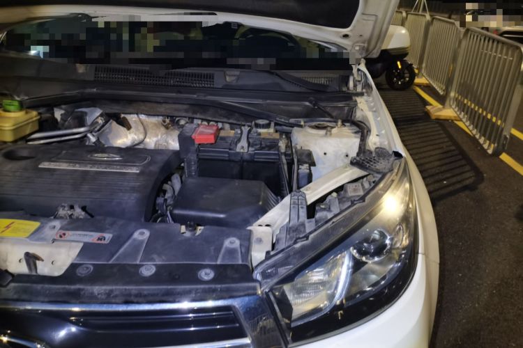 Used Chery Tiggo 3 2014 1.6L CVT ZhiShang Edition Engine Bay Left