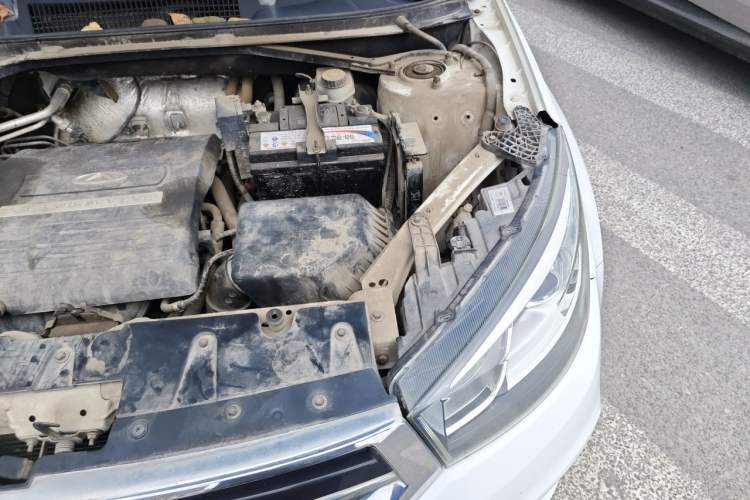 Used Chery Tiggo 3 2014 1.6L CVT ZhiShang Edition Engine Bay Left