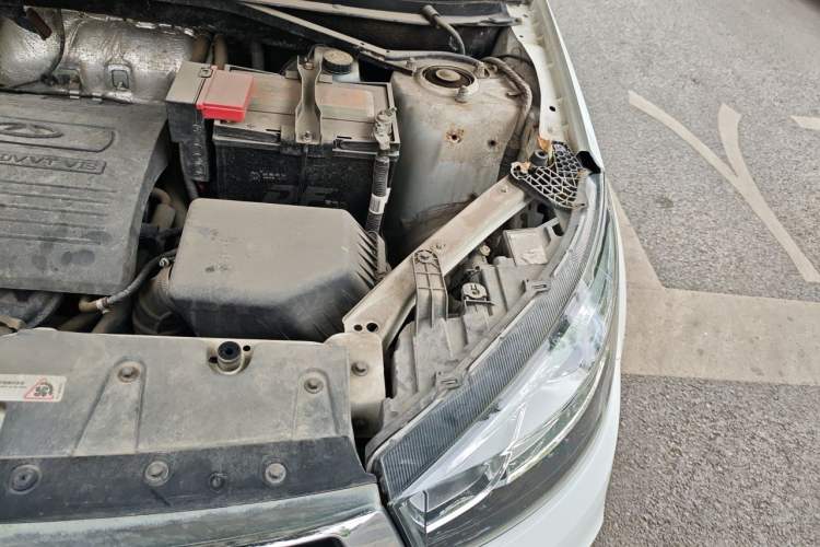 Used Chery Tiggo 3 2014 1.6L Manual Zhishang Edition Engine Bay Left