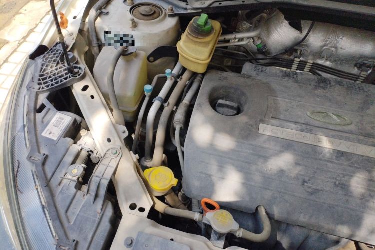 Used Chery Tiggo 3 2014 1.6L CVT ZhiShang Edition Engine Bay Right