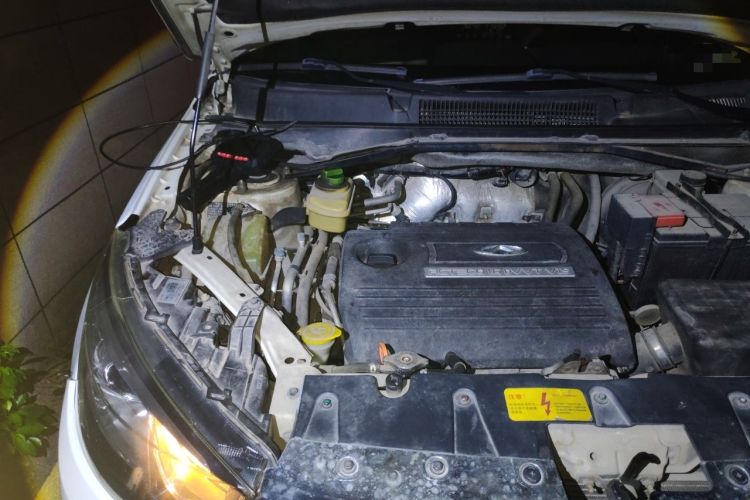 Used Chery Tiggo 3 2014 1.6L CVT ZhiShang Edition Engine Bay Right