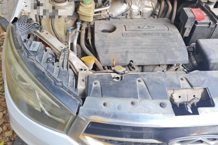 Used Chery Tiggo 3 2014 1.6L Manual Zhishang Edition Engine Bay Right