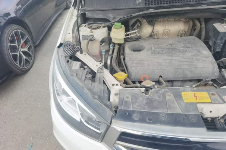 Used Chery Tiggo 3 2014 1.6L Manual Zhishang Edition Engine Bay Right