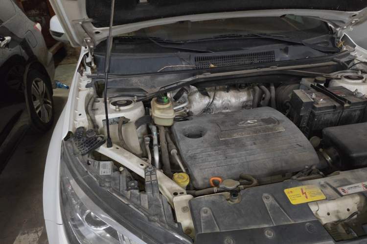 Used Chery Tiggo 3 2014 1.6L CVT Luxury Edition Engine Bay Right