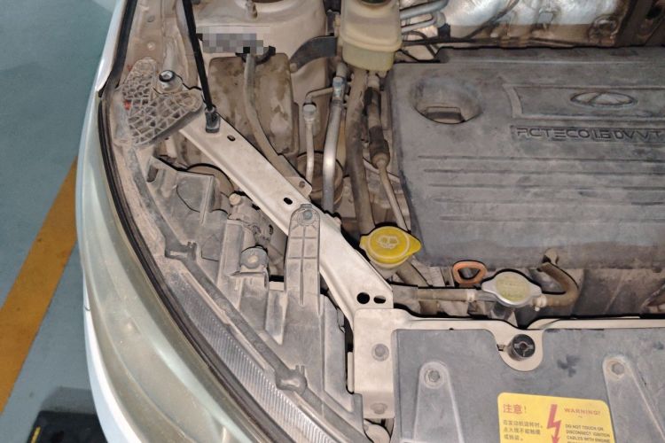 Used Chery Tiggo 3 2014 1.6L CVT ZhiShang Edition Engine Bay Right