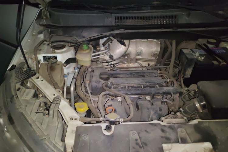 Used Chery Tiggo 3 2014 Magic Edition 1.6L Manual Fashion Version Engine Bay Right