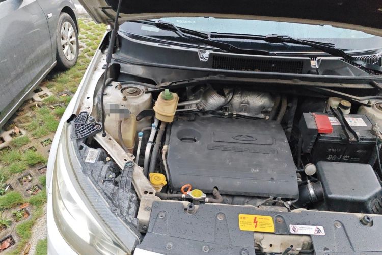 Used Chery Tiggo 3 2014 1.6L CVT ZhiShang Edition Engine Bay Right