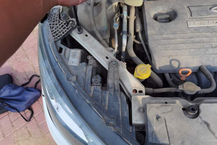 Used Chery Tiggo 3 2014 1.6L Manual Zhishang Edition Engine Bay Right