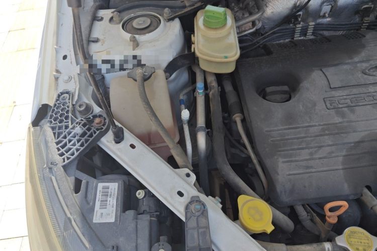 Used Chery Tiggo 3 2014 1.6L Manual Zhishang Edition Engine Bay Right