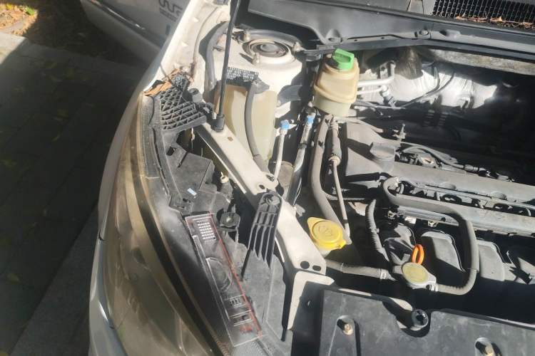 Used Chery Tiggo 3 2014 1.6L Manual Fashion Edition Engine Bay Right