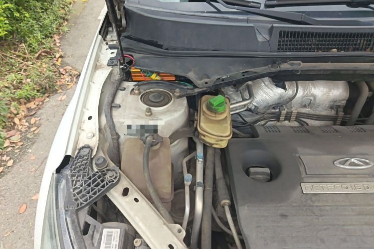 Used Chery Tiggo 3 2014 1.6L CVT ZhiShang Edition Engine Bay Right
