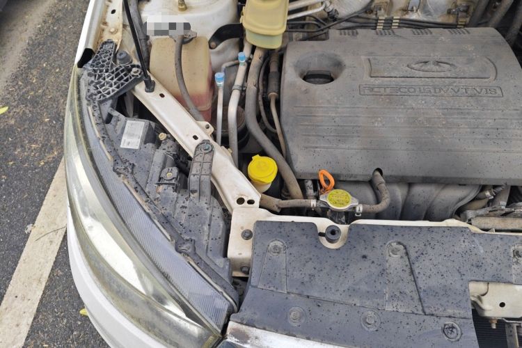 Used Chery Tiggo 3 2014 1.6L Manual Zhishang Edition Engine Bay Right