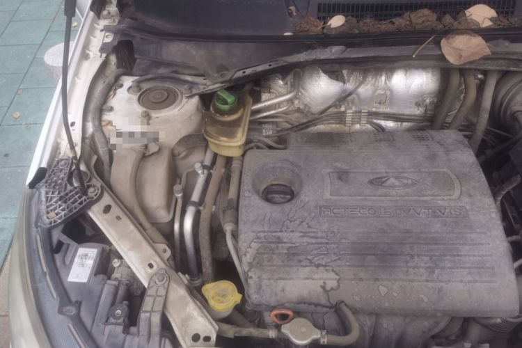 Used Chery Tiggo 3 2014 1.6L CVT ZhiShang Edition Engine Bay Right