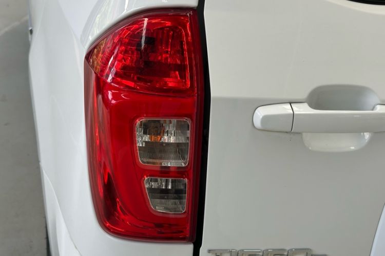 Used Chery Tiggo 3 2014 1.6L Manual Fashion Edition Exterior 8