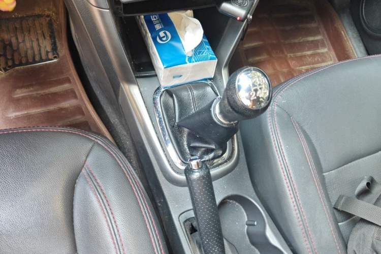 Used Chery Tiggo 3 2014 1.6L Manual Zhishang Edition Gear Lever