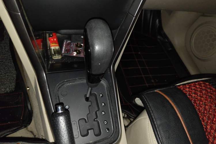 Used Chery Tiggo 3 2014 1.6L CVT Luxury Edition Gear Lever