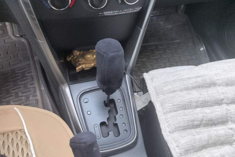 Used Chery Tiggo 3 2014 1.6L CVT Fashion Edition Gear Lever