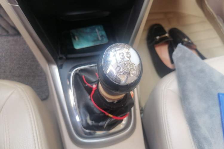 Used Chery Tiggo 3 2014 1.6L Manual Zhishang Edition Gear Lever