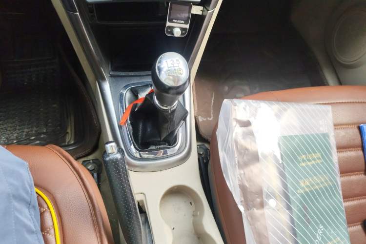 Used Chery Tiggo 3 2014 1.6L Manual Fashion Edition Gear Lever
