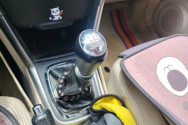 Used Chery Tiggo 3 2014 1.6L Manual Zhishang Edition Gear Lever