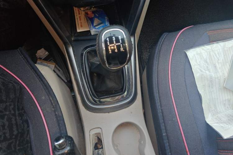 Used Chery Tiggo 3 2014 1.6L Manual Zhishang Edition Gear Lever