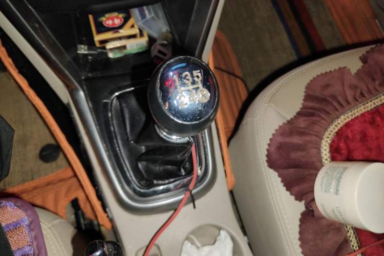 Used Chery Tiggo 3 2014 1.6L Manual Fashion Edition Gear Lever