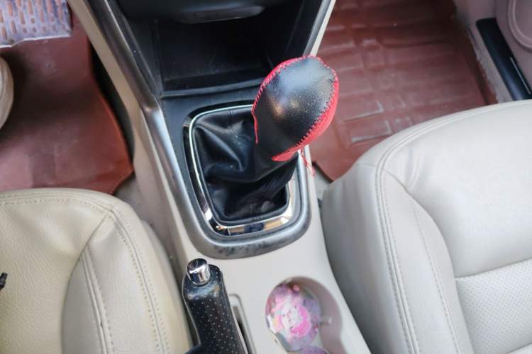 Used Chery Tiggo 3 2014 1.6L Manual Zhishang Edition Gear Lever