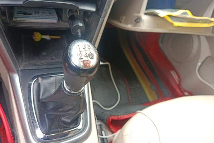 Used Chery Tiggo 3 2014 1.6L Manual Fashion Edition Gear Lever
