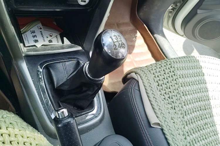 Used Chery Tiggo 3 2014 1.6L Manual Zhishang Edition Gear Lever