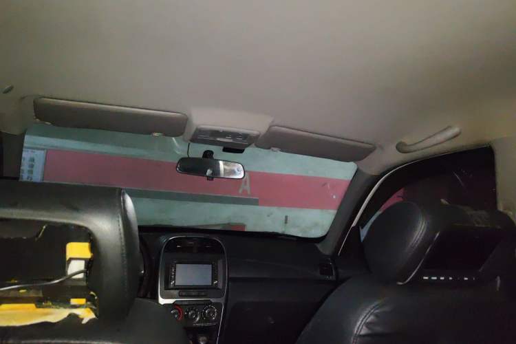 Used Chery Tiggo 3 2014 Magic Edition 1.6L Manual Fashion Version Headliner