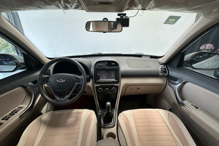 Used Chery Tiggo 3 2014 1.6L Manual Fashion Edition Interior 1