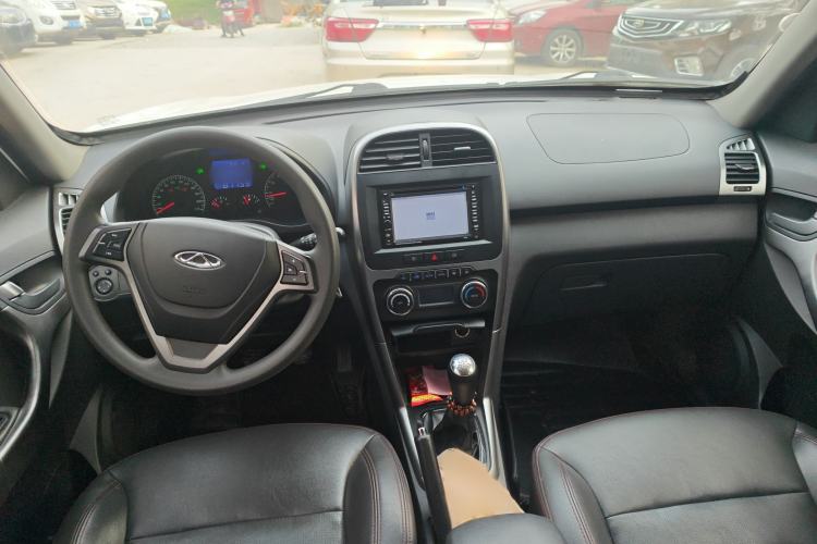 Used Chery Tiggo 3 2014 1.6L Manual Zhishang Edition Interior 4