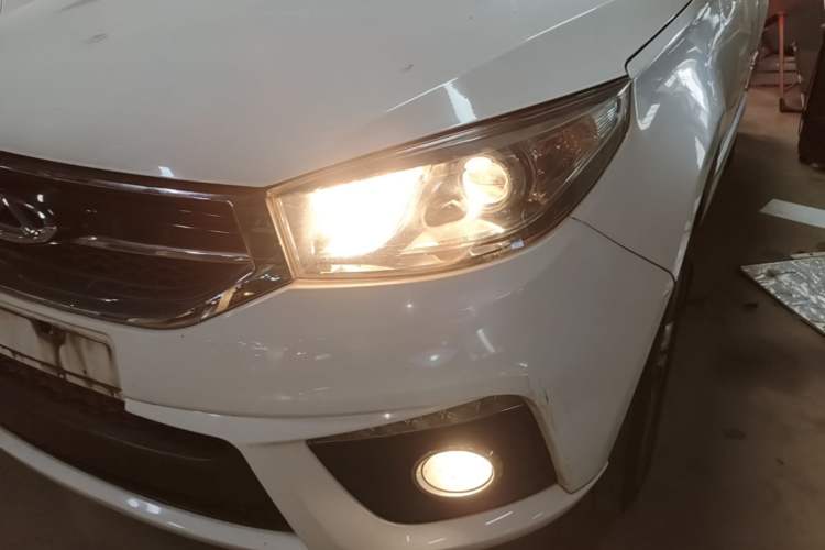 Used Chery Tiggo 3 2014 1.6L CVT ZhiShang Edition Left Front Headlight