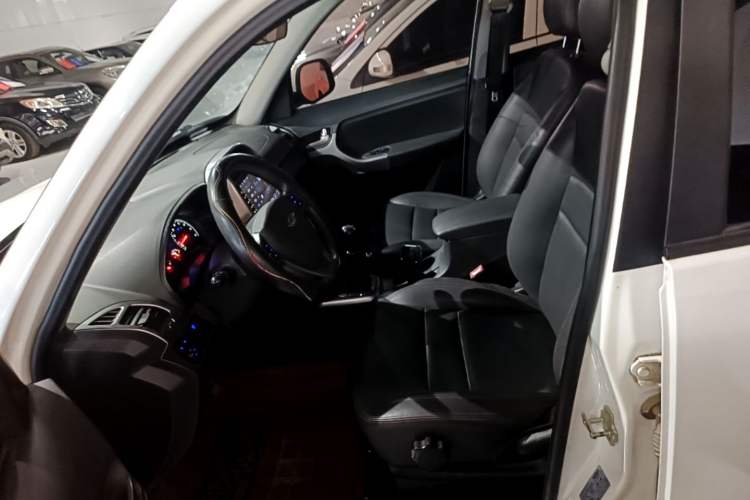 Used Chery Tiggo 3 2014 1.6L Manual Zhishang Edition Left Front Seat