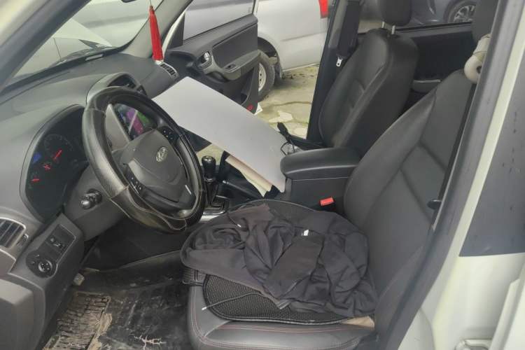 Used Chery Tiggo 3 2014 1.6L Manual Zhishang Edition Left Front Seat