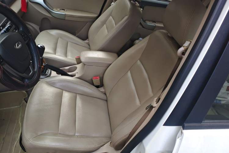 Used Chery Tiggo 3 2014 1.6L Manual Luxury Edition Left Front Seat