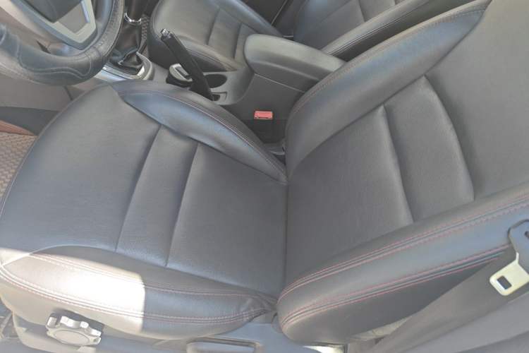 Used Chery Tiggo 3 2014 1.6L Manual Zhishang Edition Left Front Seat