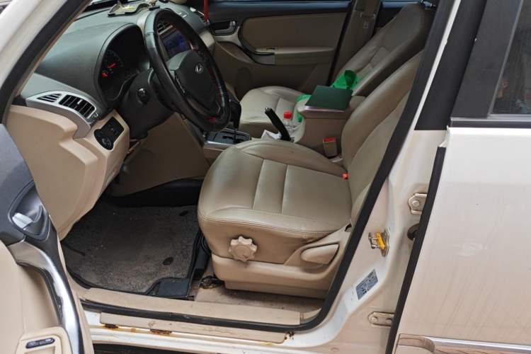 Used Chery Tiggo 3 2014 1.6L CVT Luxury Edition Left Front Seat