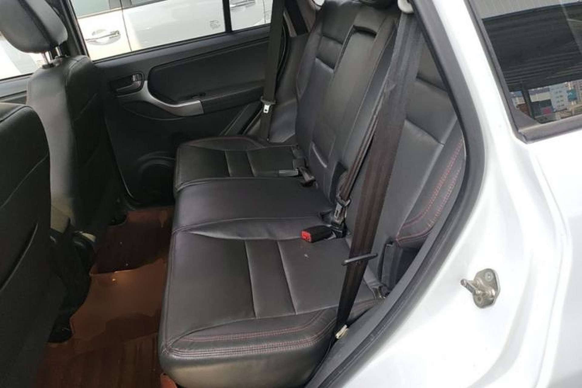 Used Chery Tiggo 3 2014 1.6L Manual Zhishang Edition Left Rear Seat