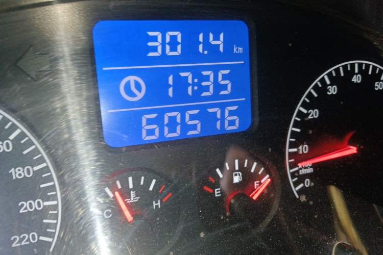 Used Chery Tiggo 3 2014 1.6L Manual Zhishang Edition Odometer Close Up