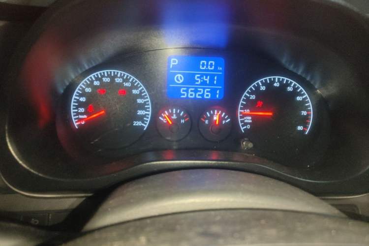 Used Chery Tiggo 3 2014 1.6L CVT ZhiShang Edition Odometer Close Up